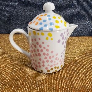 Confetti pattern teapot  discontinued collection by Fitz & Floyd. (C39)